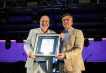 Du Graty celebró su 84° aniversario con entrega de títulos de propiedad y un convenio para más pavimento urbano