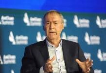 Juan Schiaretti pide la renuncia de Adorni como jefe de Gabinete