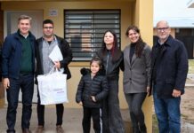 CHACRA 214: EL GOBERNADOR ZDERO ENTREGÓ NUEVAS VIVIENDAS Y DESTACÓ UN SISTEMA DE ADJUDICACIÓN TRANSPARENTE