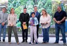 ZDERO ENTREGÓ 100 ANTEOJOS Y DESTACÓ LA INCLUSIÓN EDUCATIVA DE LOS CHICOS CHAQUEÑOS